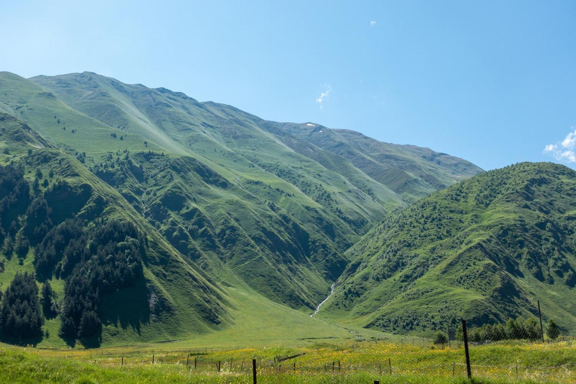 Hotel Terkhena Kazbegi Exterior foto